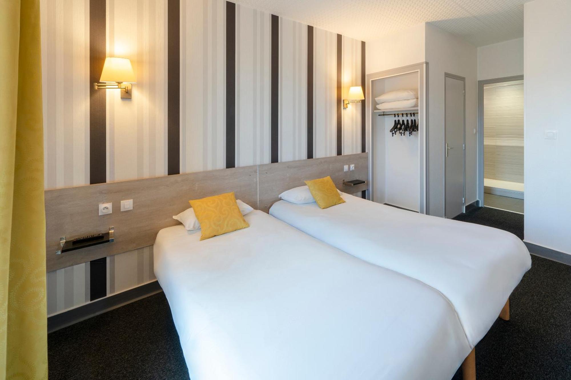 Sure Hotel By Best Western Ангулем Экстерьер фото